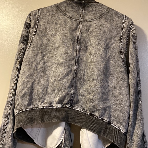 COPY - Lily & Lottie size XL gray acid wash bomber jacket. - Picture 2 of 4